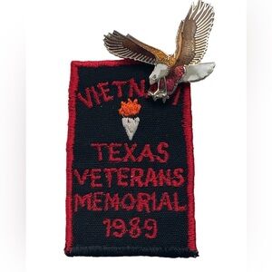 Vintage 1989 VIETNAM TEXAS Veterans Memorial Patch & Eagle Pin Attached War